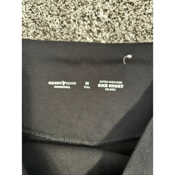 ❤️Old Navy Extra Rise Power Chill Bike Short - Picture 2 of 4